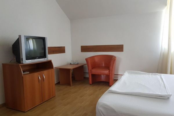 motel-pacific-691DF93D1-E944-CD2F-630E-9E094D097C5E.jpg