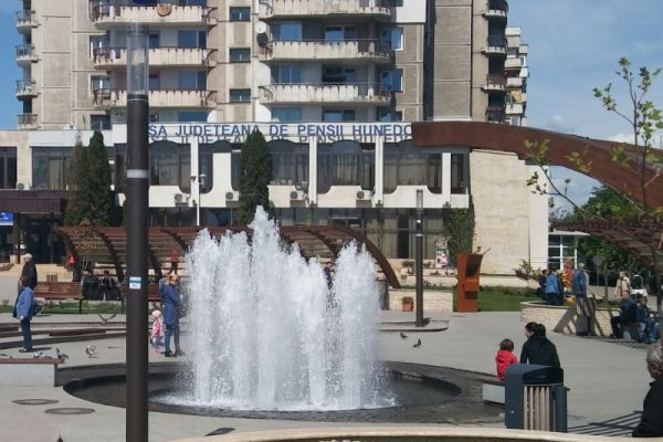 fantanaarras122DFF0D9-F654-7B7B-E267-637C87FBAD15.jpg