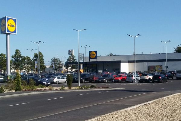 lidl0145EA388-B00A-6520-BFE6-88421AB598F5.jpg