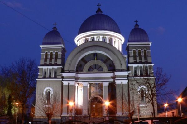 biserica-ortodoxa-buna-vestire-9AB8F3E46-A7D4-C930-AF19-000C2D8465CA.jpg