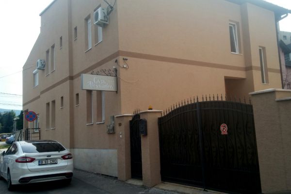01casaalexandra03329E92-BD75-DAEC-E1EF-8F98BE8F683B.jpg